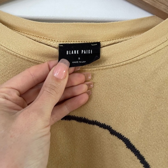 Boutique Cropped Smiley Sweatshirt - S - Picture 4 of 8